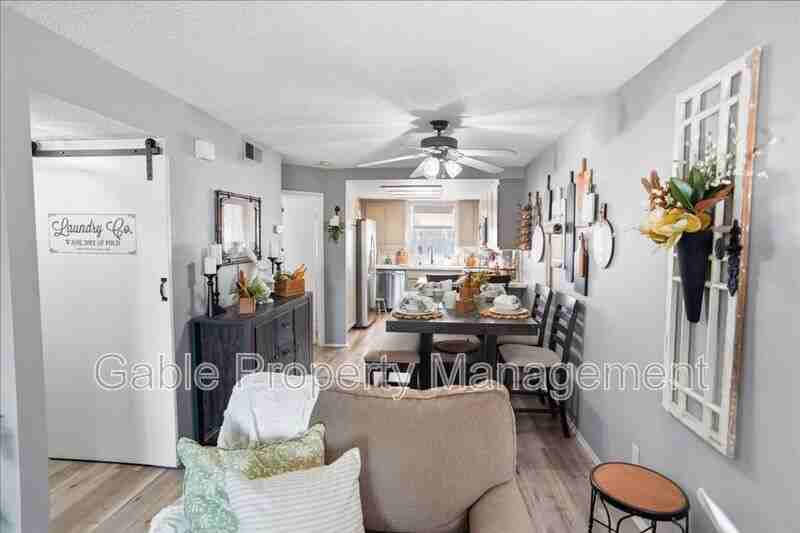 20305 Rue Crevier #585 - Photo 5 of 16