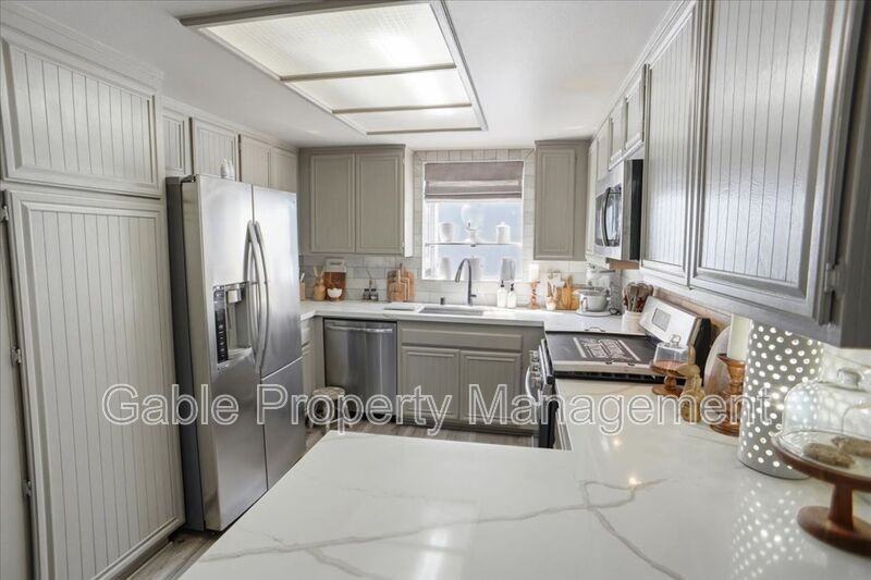 20305 Rue Crevier #585 - Photo 6 of 16