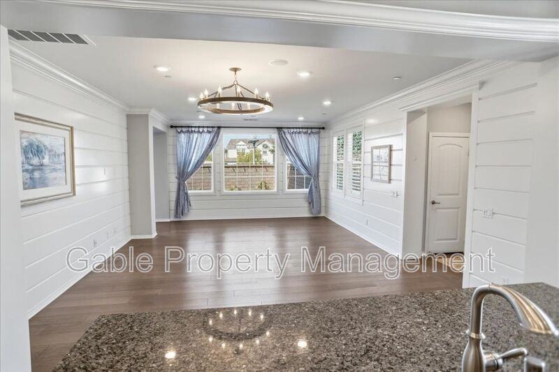 24359 Verdugo Cir - Photo 4 of 31