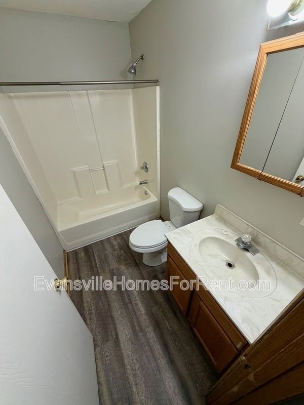 1113 W Oregon St - Photo 6 of 7