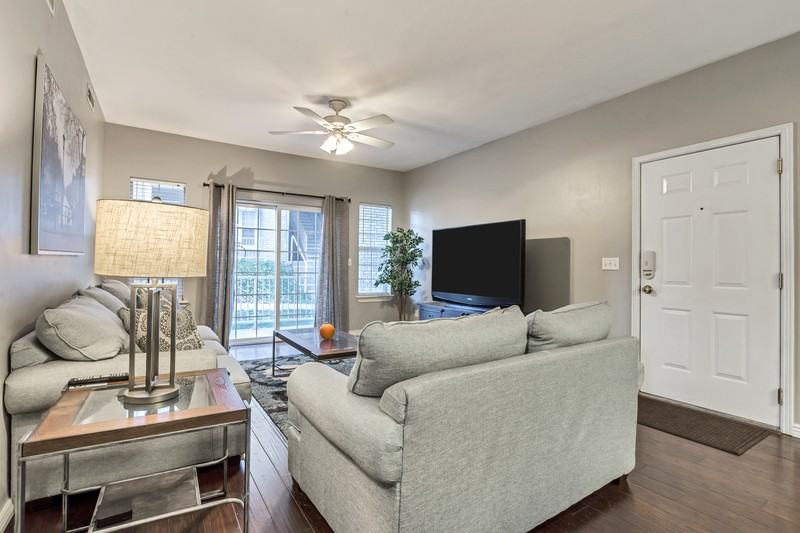 421 Belmont Pl #SM - Photo 2 of 14