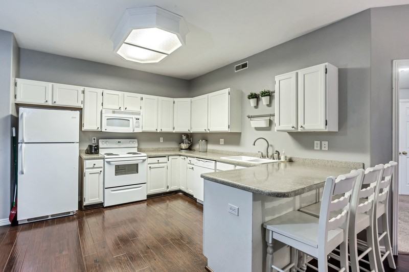 421 Belmont Pl #SM - Photo 5 of 14