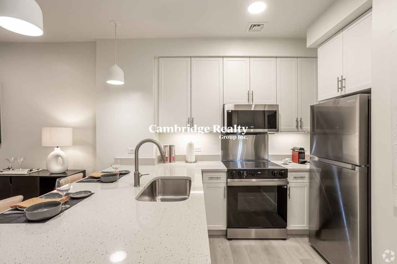 44 Soldiers Field Pl #501T - Photo 2 of 15