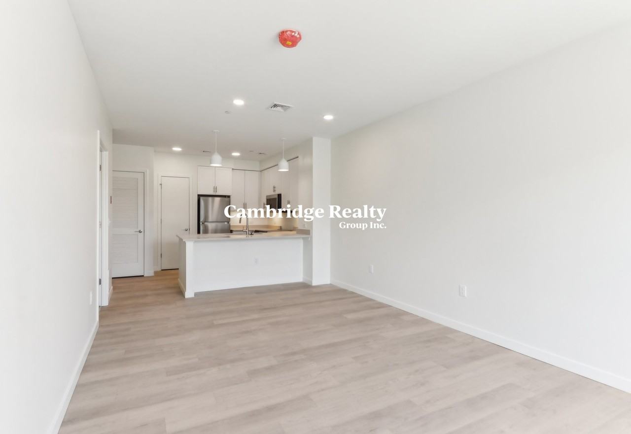 44 Soldiers Field Pl #501T - Photo 4 of 15