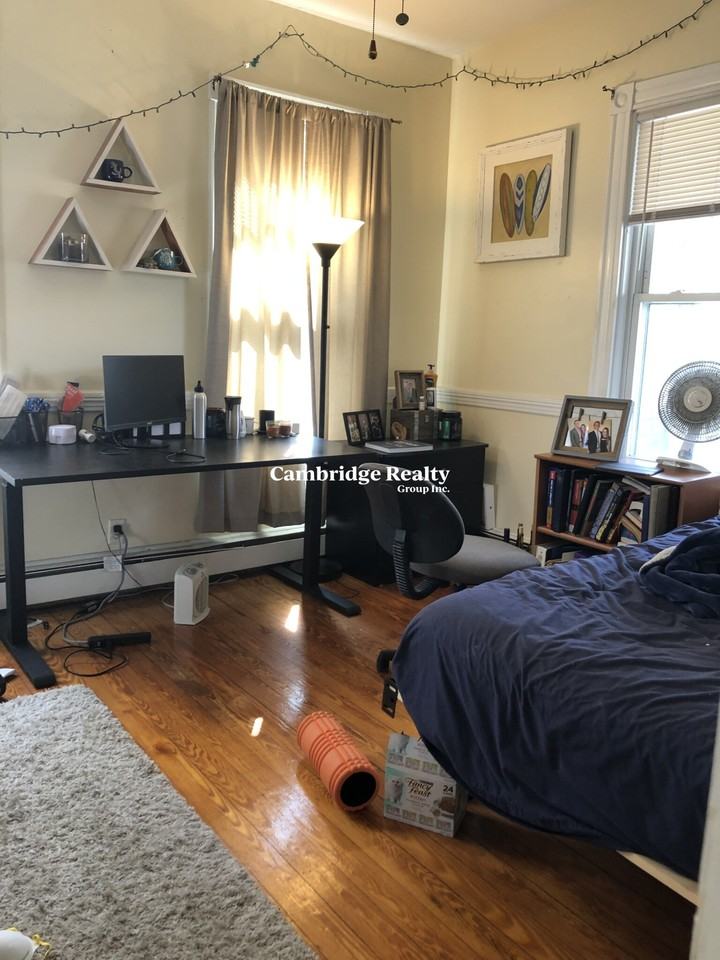 38 Cherokee St #3T - Photo 3 of 9