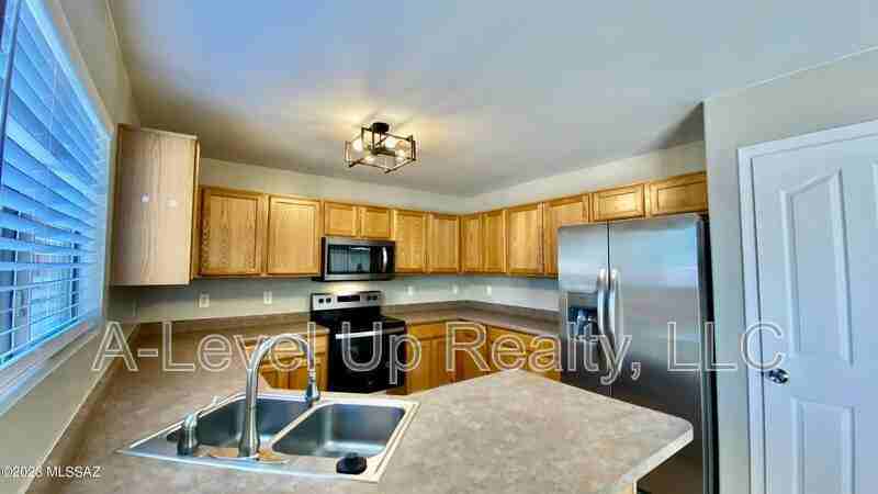 721 W Flaming Arrow Dr - Photo 4 of 29