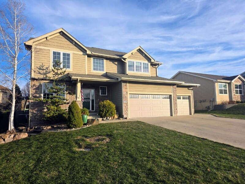 3701 161st St - Photo 2 of 49