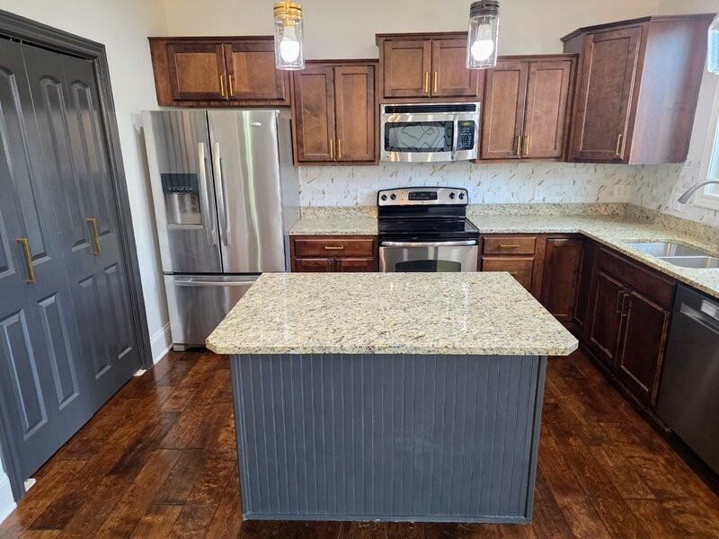 3701 161st St - Photo 5 of 49