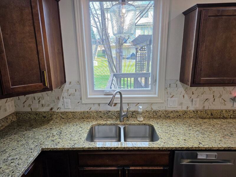 3701 161st St - Photo 6 of 49