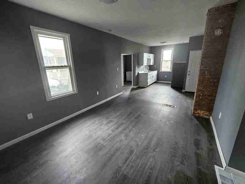 7040 Roy Ave - Photo 2 of 13