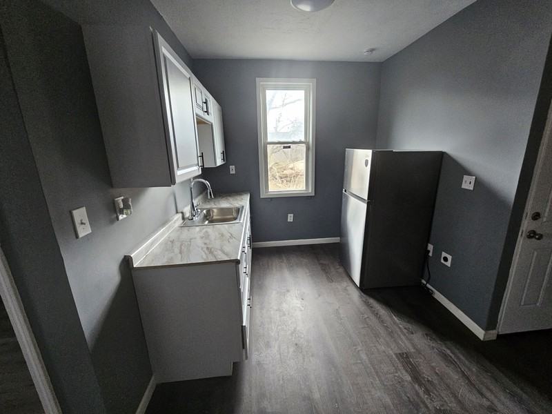 7040 Roy Ave - Photo 6 of 13