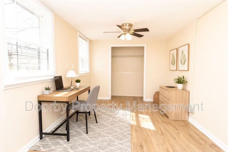 1422 Wilson Rd - Photo 4 of 11