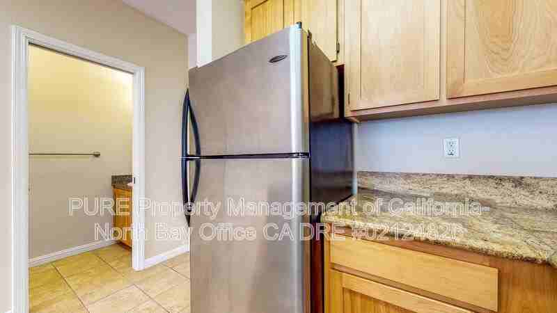 110 5th St #18 - Photo 3 of 32