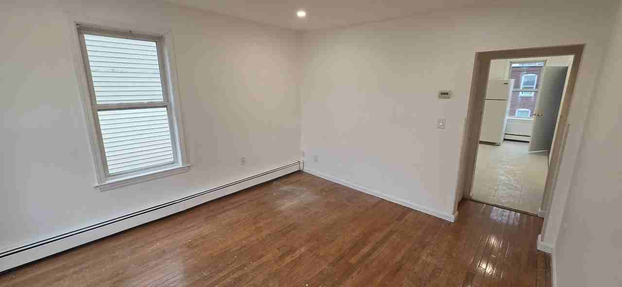 206 Chelsea St #3 - Photo 5 of 12