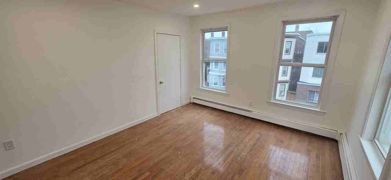 206 Chelsea St #3 - Photo 7 of 12