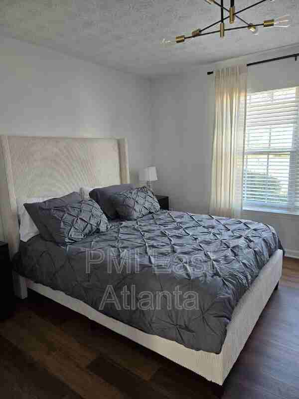 6231 Arbor Links Rd #2 - Photo 3 of 6