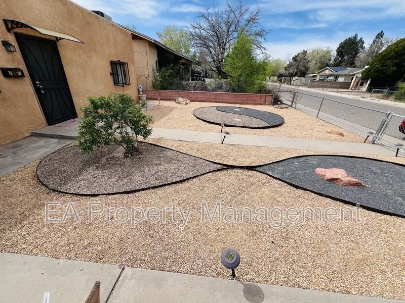 1402 Phoenix Ave Nw - Photo 2 of 13