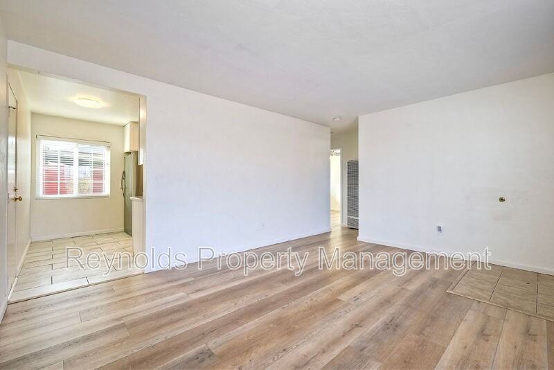 3341 Chamoune Ave - Photo 3 of 17