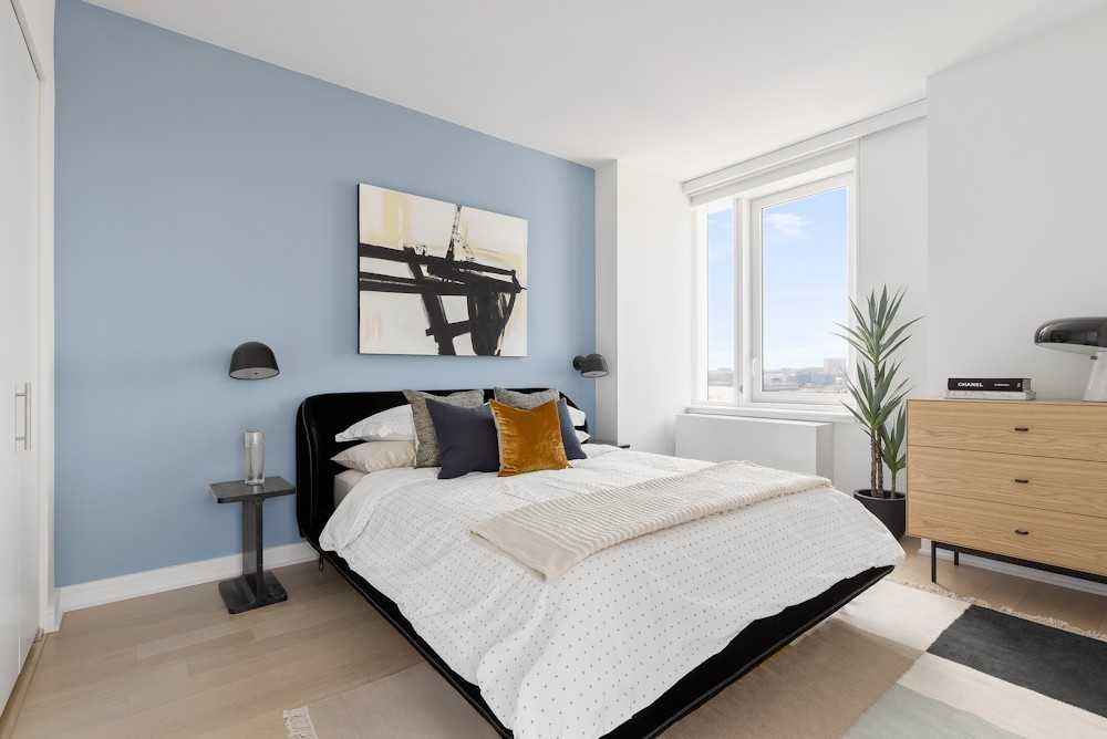 470 11th Ave #604 - Photo 6 of 11