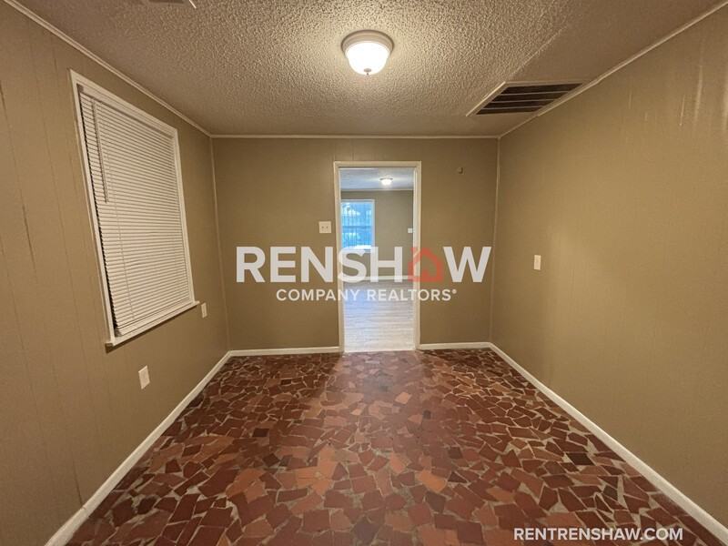 1978 Sparks St - Photo 5 of 17