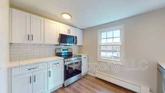 12 Liberty St #D - Photo 1 of 1