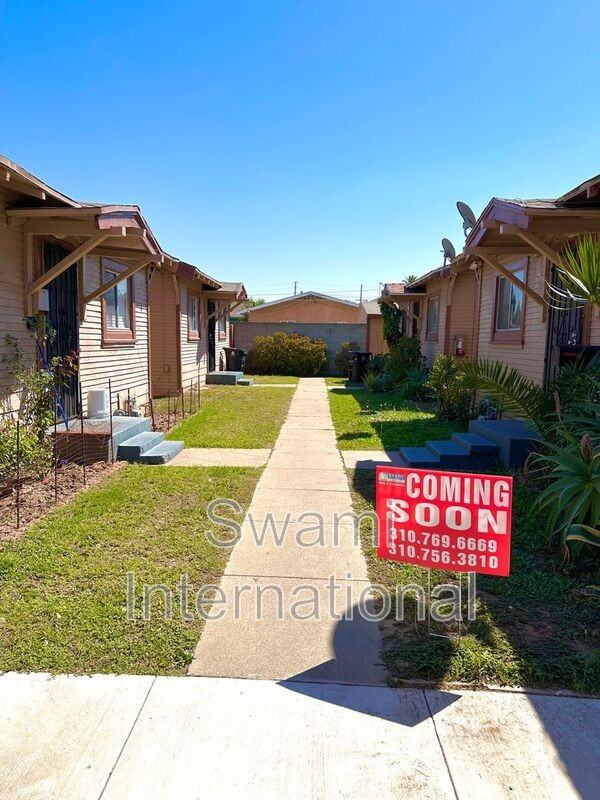 1138 1/2 Blinn Ave - Photo 2 of 19