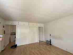 1002 S Barrington Ave #5 - Photo 1 of 1