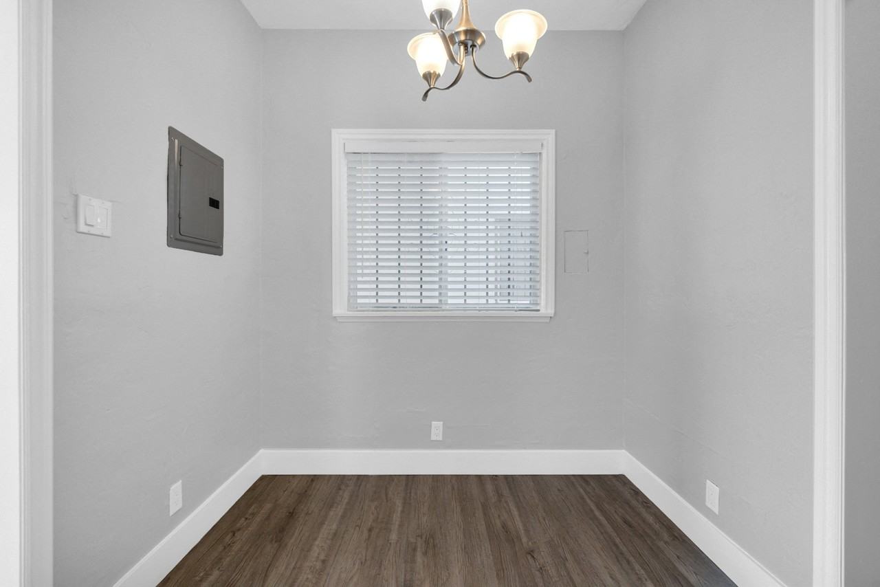 1211 Magnolia Ave. - Photo 4 of 7