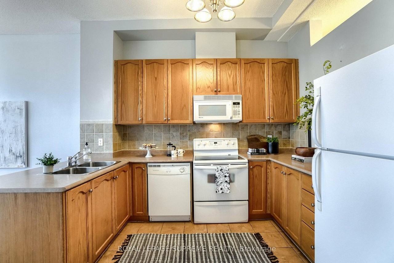 1600 Keele Street #605 - Photo 6 of 19