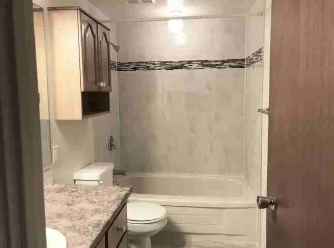 7604 95 St Nw - Photo 4 of 8