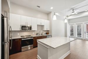 featured image of 915 Glenwood Ave Se