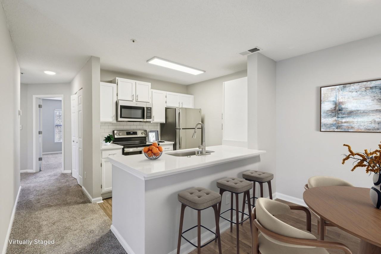 One Norman Square - Photo 2 of 36