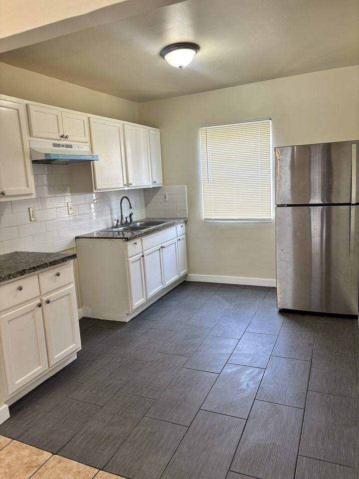 113 W. CENTURY RED. - Photo 5 of 10