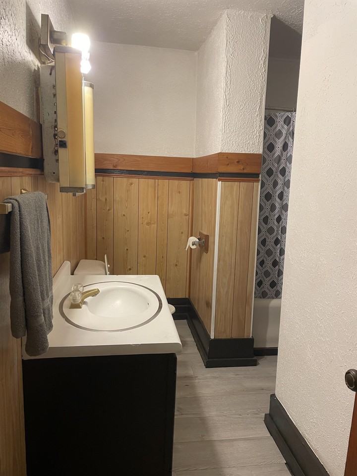 355 Locust Street - Photo 3 of 5