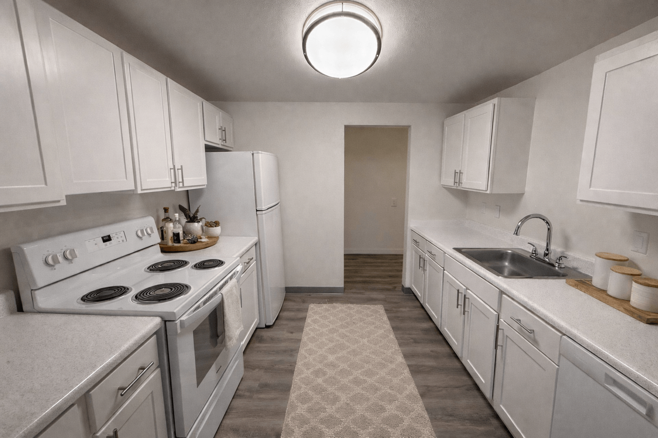 London Pointe Apartments - Photo 2 of 31