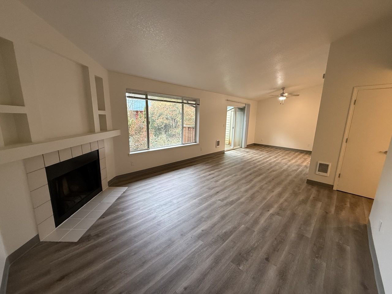 London Pointe Apartments - Photo 7 of 31