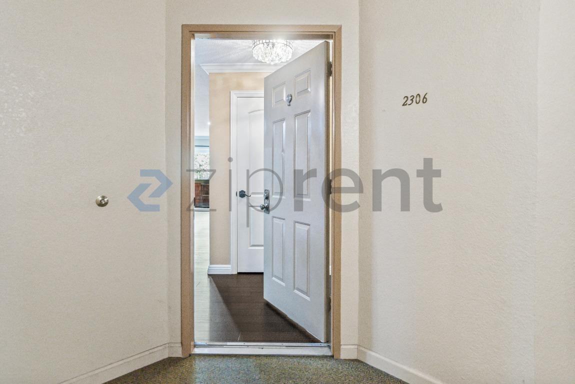 2306 La Terrace Cir - Photo 4 of 28