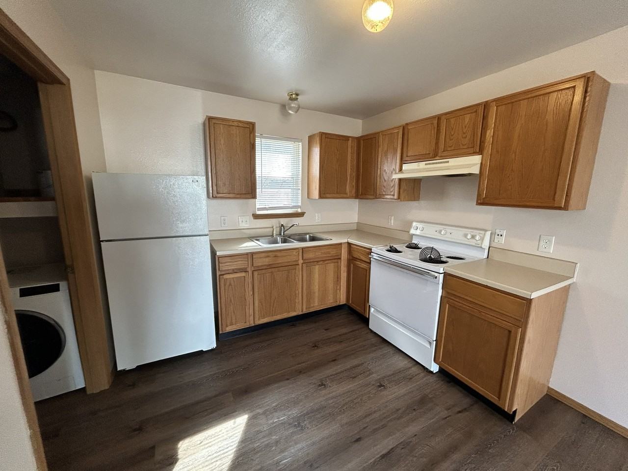 1635 Neptune Street - Photo 2 of 11