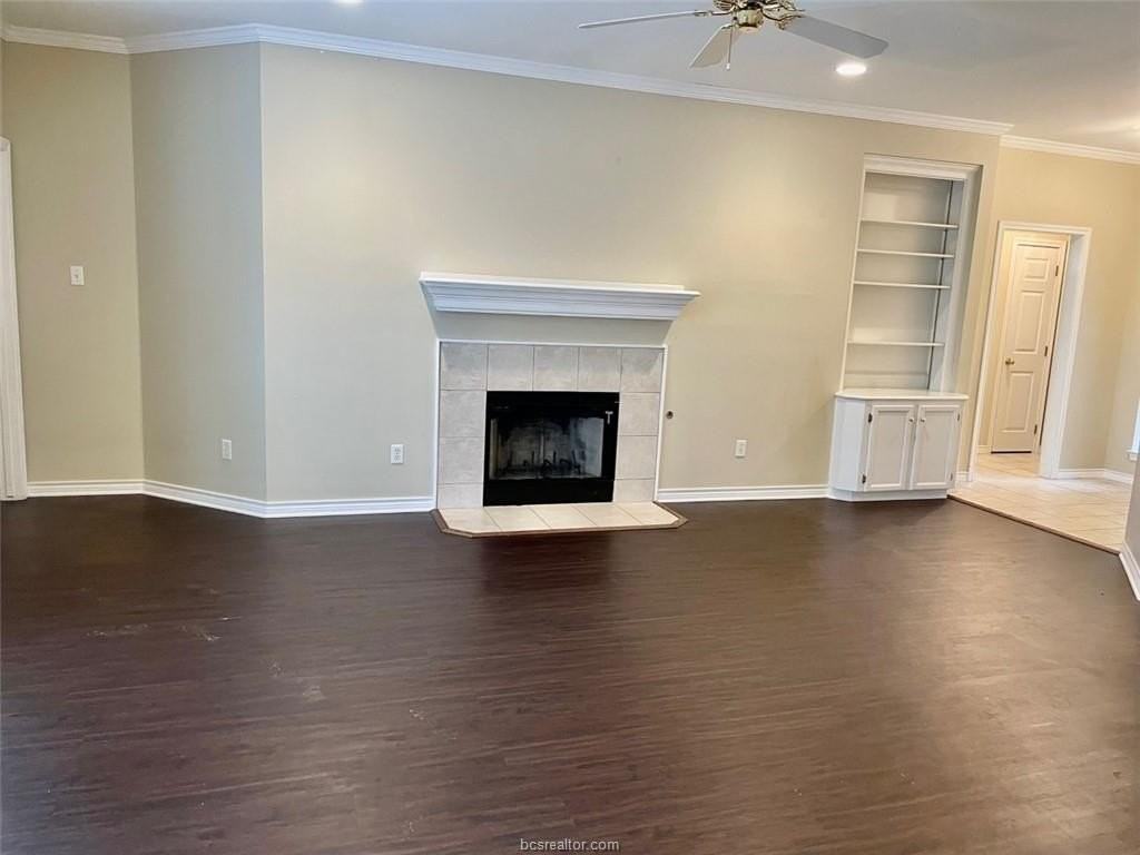 236 Stuttgart Cir - Photo 2 of 18