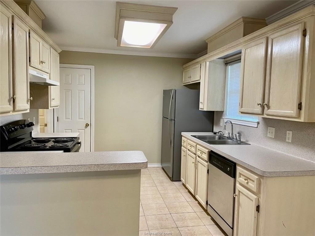 236 Stuttgart Cir - Photo 6 of 18