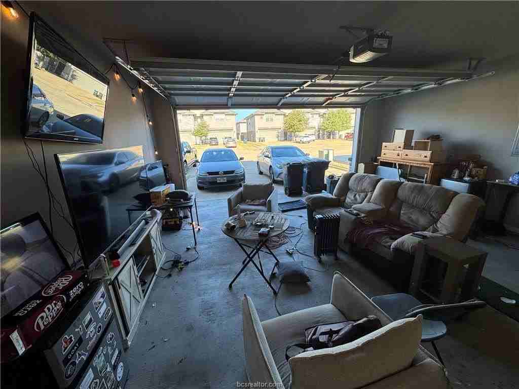 3529 Summerway Dr - Photo 5 of 8