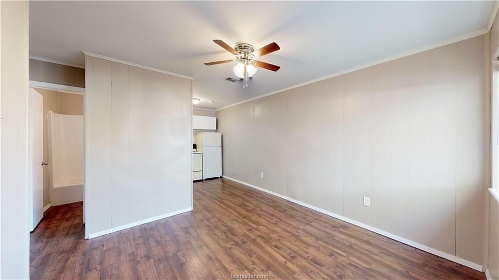 204 Lynn Dr Apt A - Photo 3 of 30