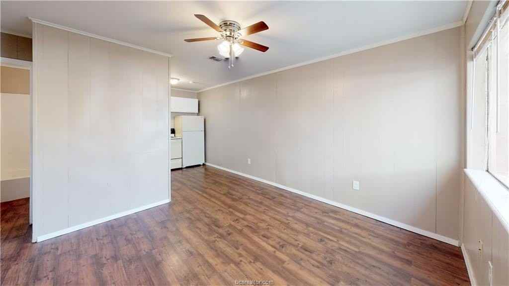 204 Lynn Dr Apt A - Photo 4 of 30