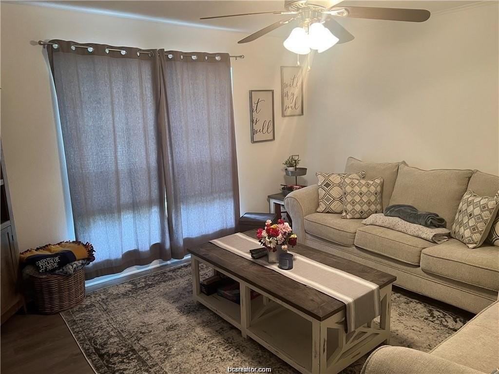 3922 Olive St Unit B - Photo 4 of 11