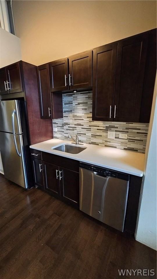 2917 Main St - Photo 6 of 19