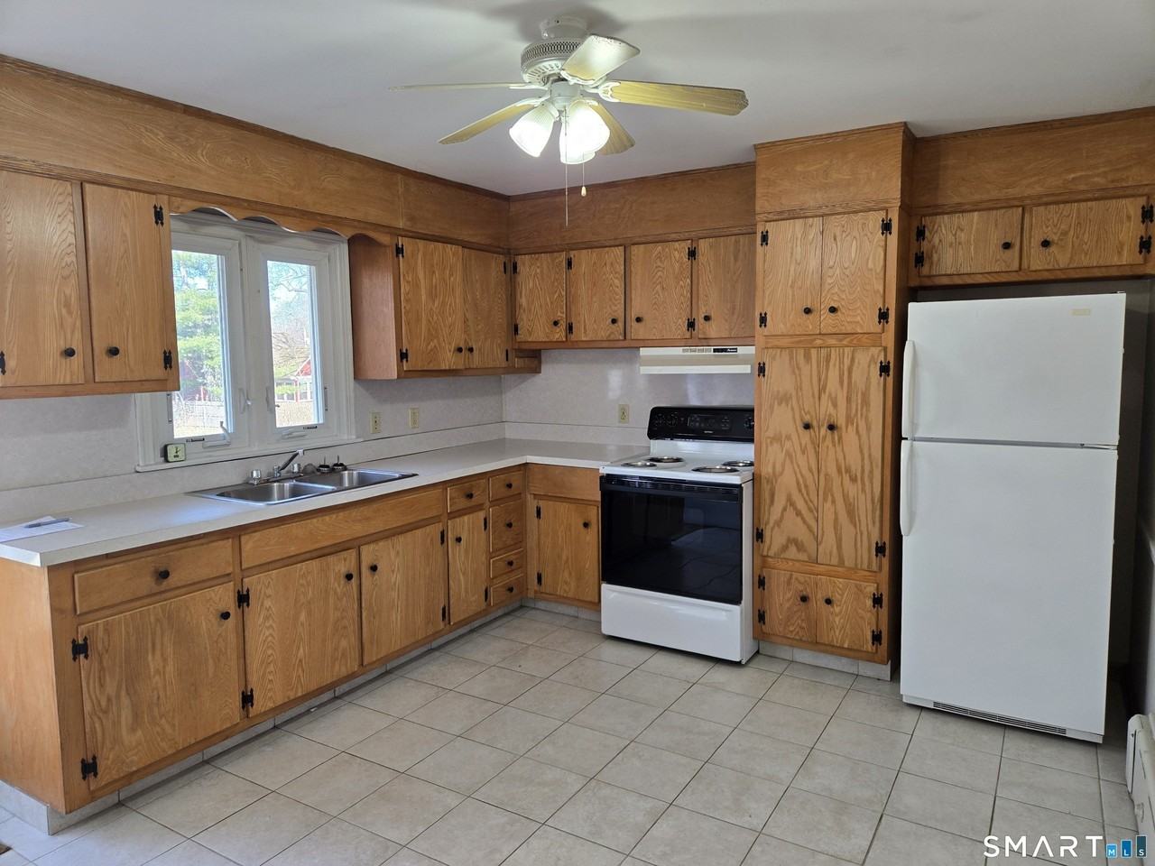 37 Gordon St - Photo 3 of 13