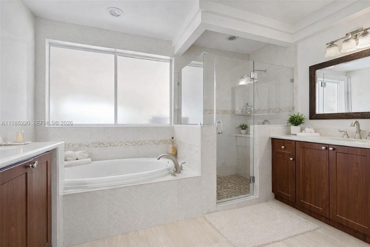 8300 Sw 31st St - Photo 7 of 8