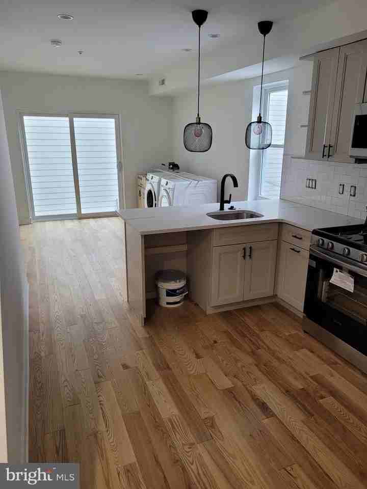 223 E Girard Ave - Photo 3 of 29