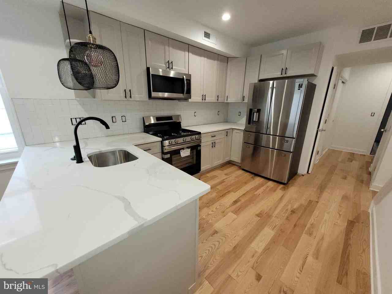 223 E Girard Ave - Photo 5 of 29