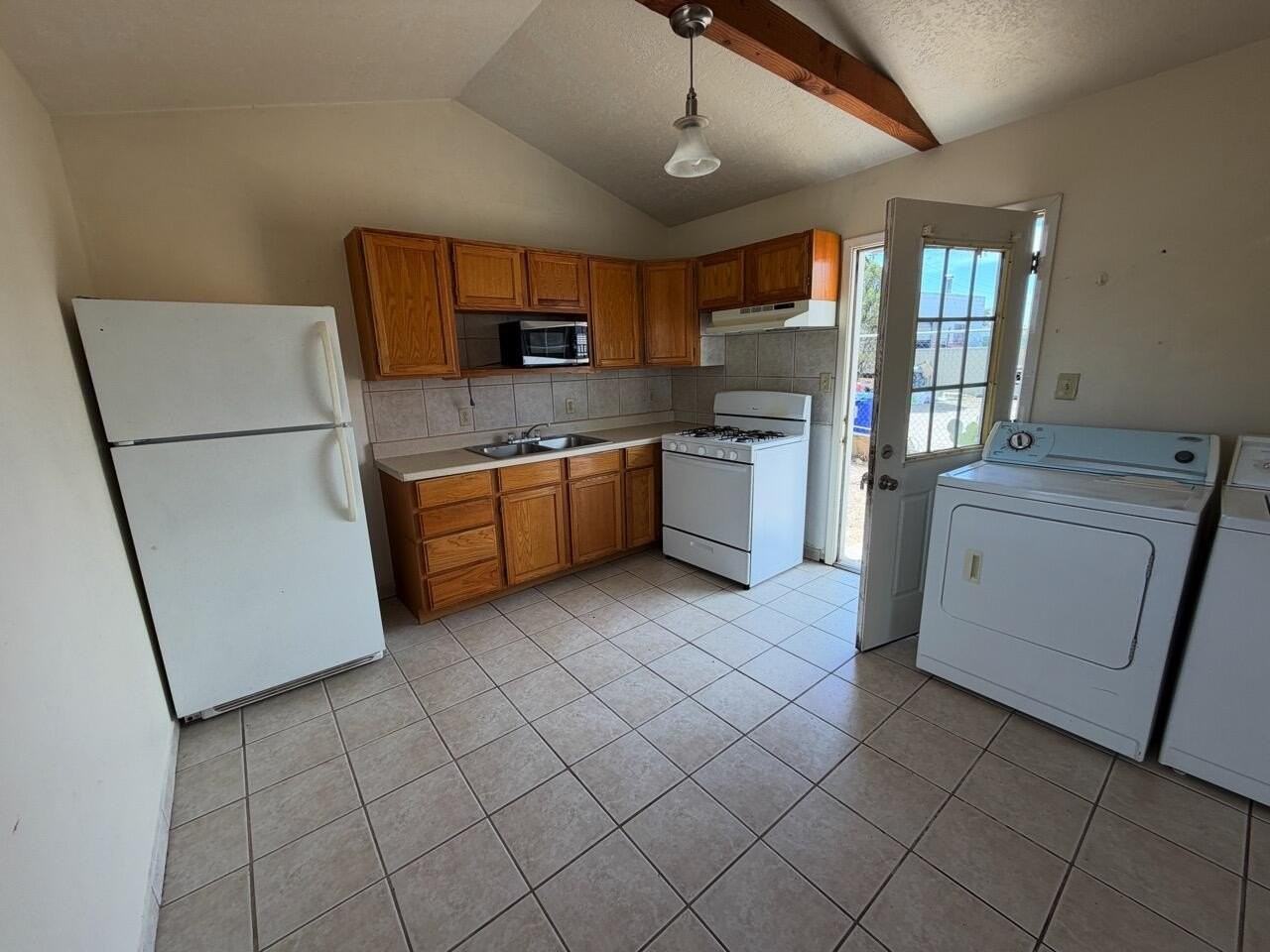 313 Mcknight Ave Ne Unit A - Photo 4 of 14